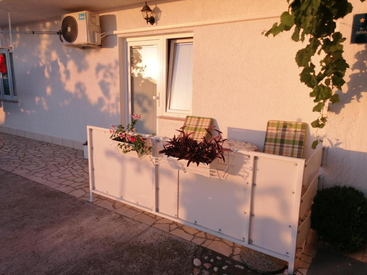 סנג' Guest House Pamela מראה חיצוני תמונה