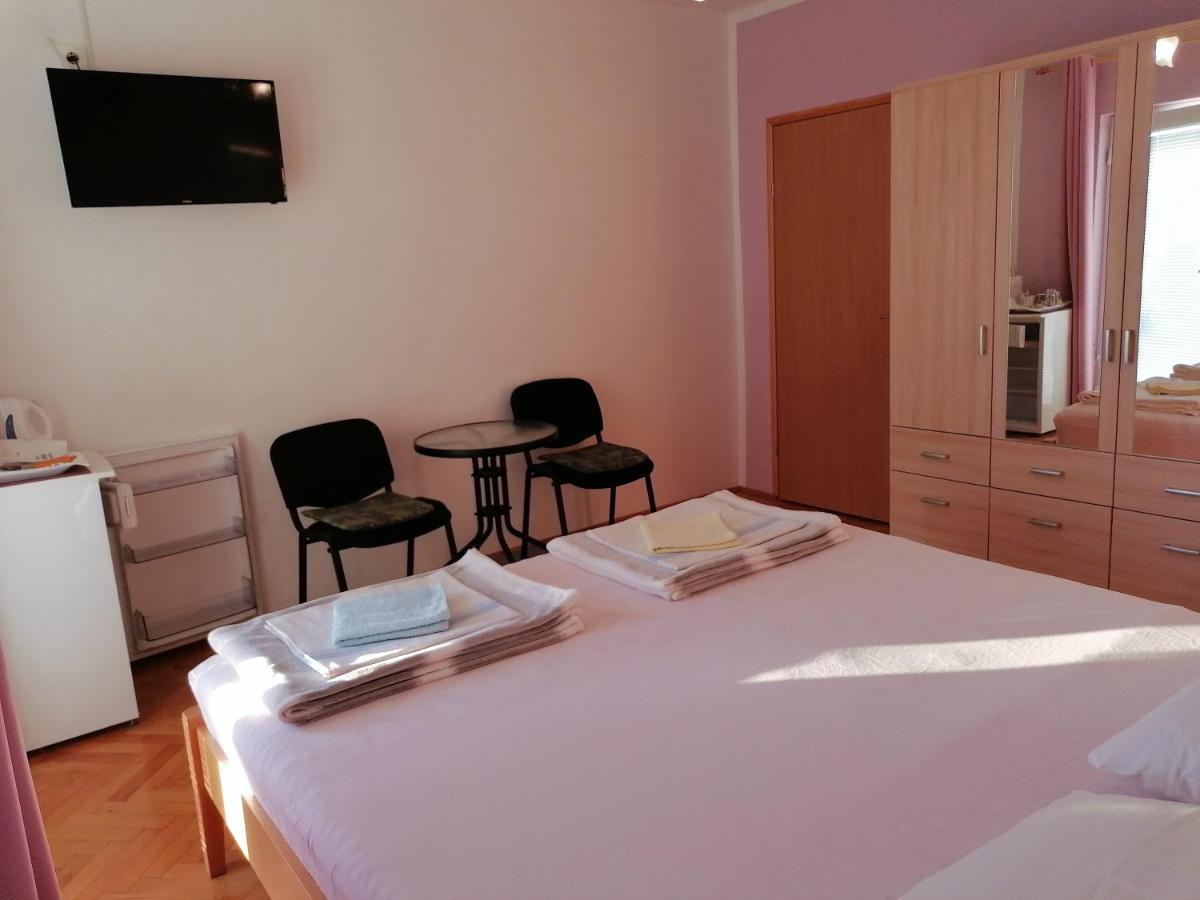 סנג' Guest House Pamela מראה חיצוני תמונה